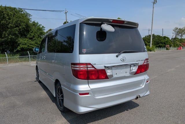 2005 Toyota Alphard JDM car for sale — photo 3 of 25