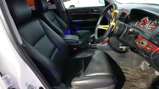 2001 Toyota Mark II JDM car for sale — photo 12 of 15