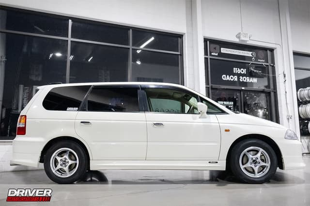 2000 Honda Odyssey JDM car for sale — photo 11 of 25