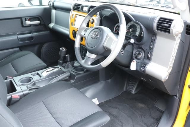 2011 Toyota Fj Cruiser JDM car for sale — photo 11 of 25