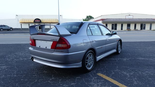 1996 Mitsubishi Lancer Evolution JDM car for sale — photo 6 of 12