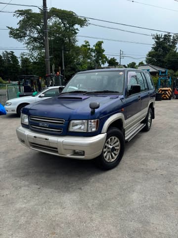 2000 Isuzu Bighorn JDM car for sale — photo 3 of 12