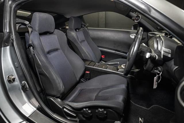 2004 Nissan Fairlady Z JDM car for sale — photo 16 of 17