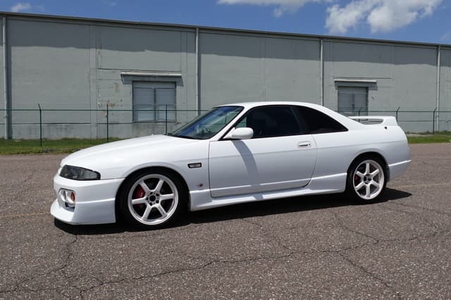 1997 Nissan Skyline JDM car for sale — photo 11 of 18
