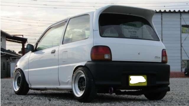 1996 Daihatsu Mira JDM car for sale — photo 3 of 17