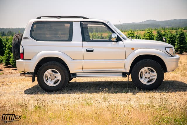 2000 Toyota Land Cruiser JDM car for sale — photo 4 of 25