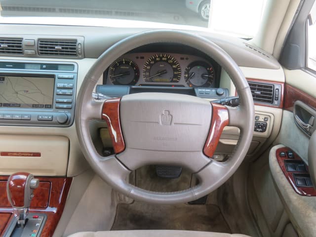 2000 Toyota Crown JDM car for sale — photo 16 of 25