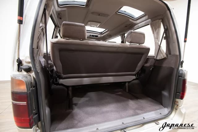 1995 Toyota HiAce JDM car for sale — photo 23 of 25