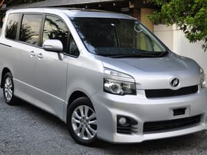 2010 Toyota Voxy JDM car for sale