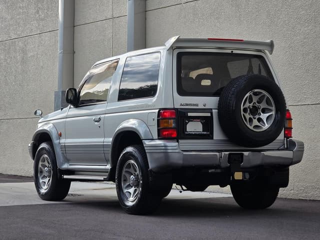 1997 Mitsubishi Pajero JDM car for sale — photo 9 of 25
