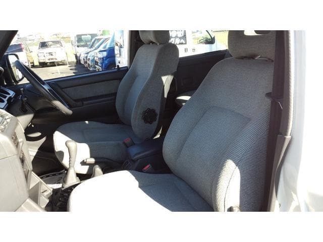 1992 Mitsubishi Pajero JDM car for sale — photo 14 of 25
