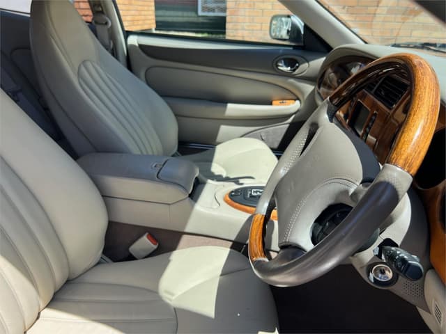 2000 Jaguar JDM car for sale — photo 16 of 19