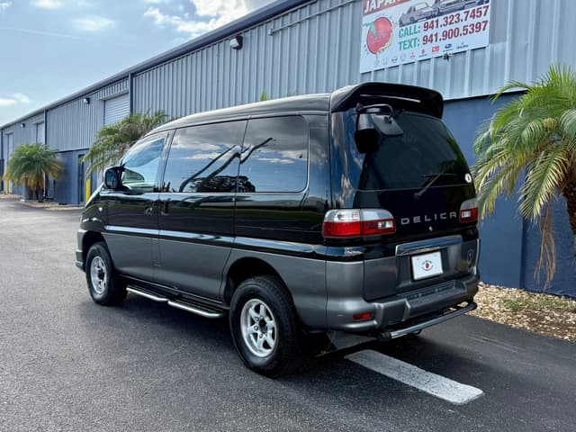 2000 Mitsubishi Delica JDM car for sale — photo 6 of 25