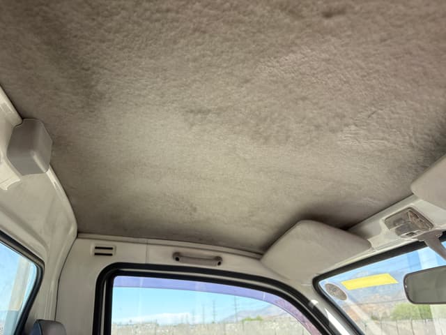 1997 Mitsubishi Minicab JDM car for sale — photo 12 of 25