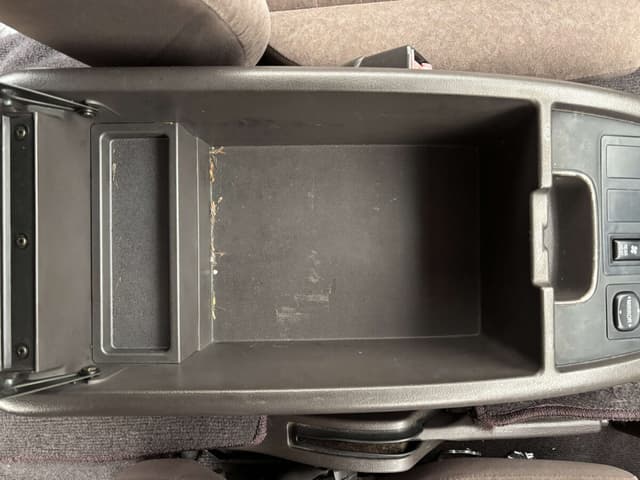 2001 Toyota HiAce JDM car for sale — photo 18 of 25