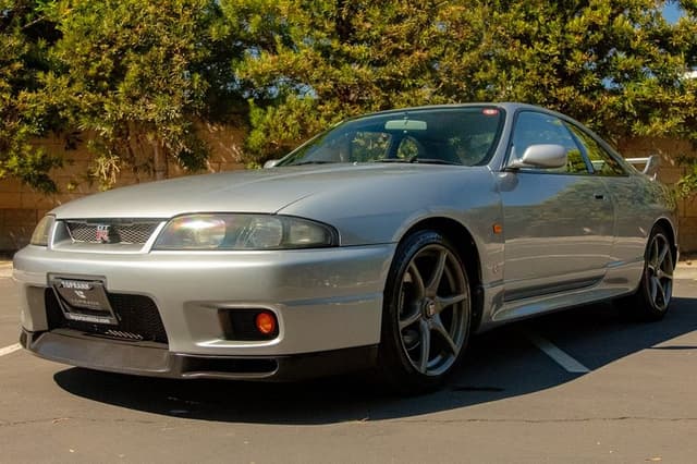 1996 Nissan Skyline JDM car for sale — photo 3 of 25