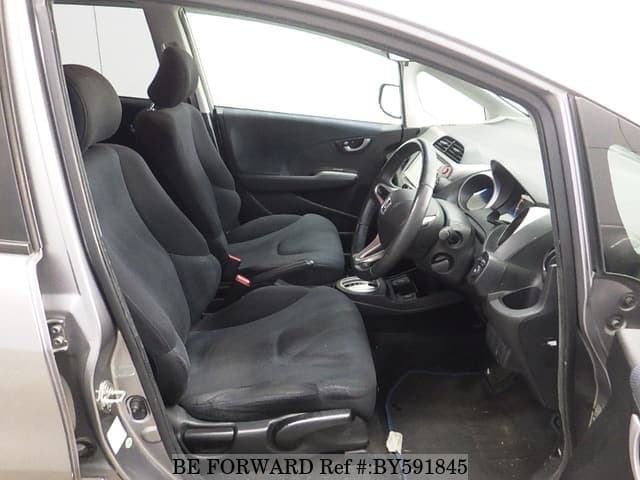 2010 Honda Fit JDM car for sale — photo 4 of 8