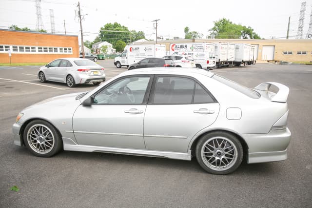 1998 Toyota Altezza JDM car for sale — photo 22 of 25
