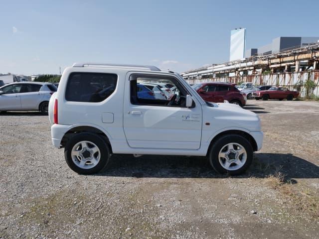 2002 Suzuki Jimny JDM car for sale — photo 4 of 25