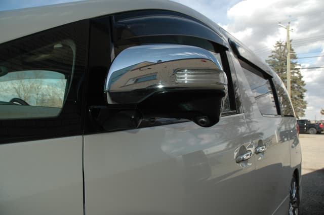 2008 Toyota Alphard JDM car for sale — photo 18 of 19