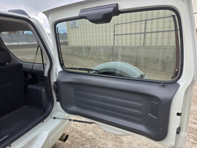 2009 Suzuki Jimny JDM car for sale — photo 13 of 24
