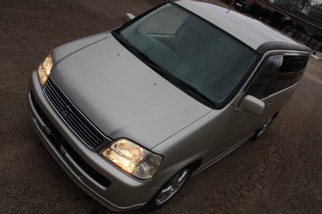 1999 Honda Stepwagon JDM car for sale — photo 10 of 25