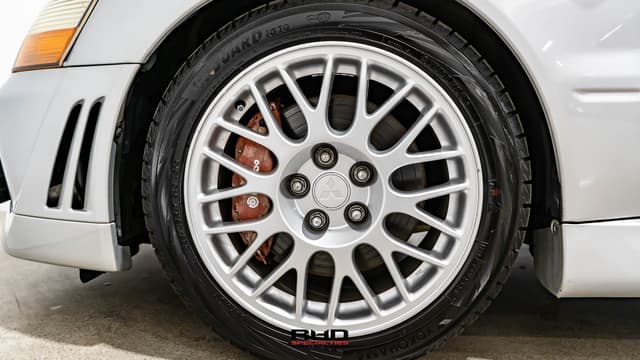 2001 Mitsubishi Lancer Evolution JDM car for sale — photo 9 of 25
