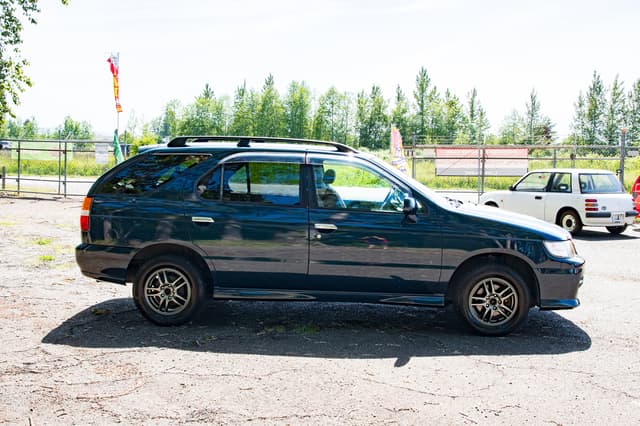 1999 Nissan Rnessa JDM car for sale — photo 7 of 10