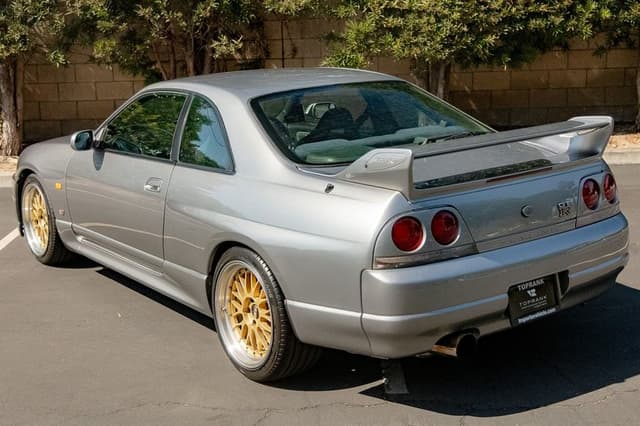 1997 Nissan Skyline JDM car for sale — photo 7 of 25