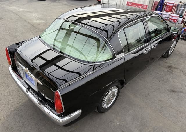 2001 Toyota Crown JDM car for sale — photo 2 of 10