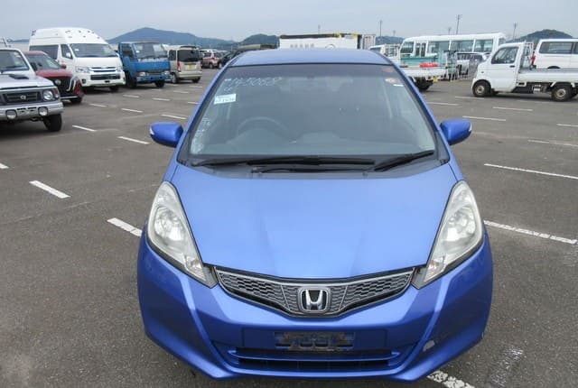 2011 Honda Fit JDM car for sale — photo 8 of 25