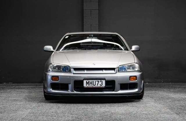 1998 Nissan Skyline JDM car for sale — photo 3 of 13