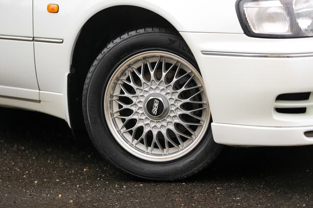 1996 Nissan Cima JDM car for sale — photo 23 of 25