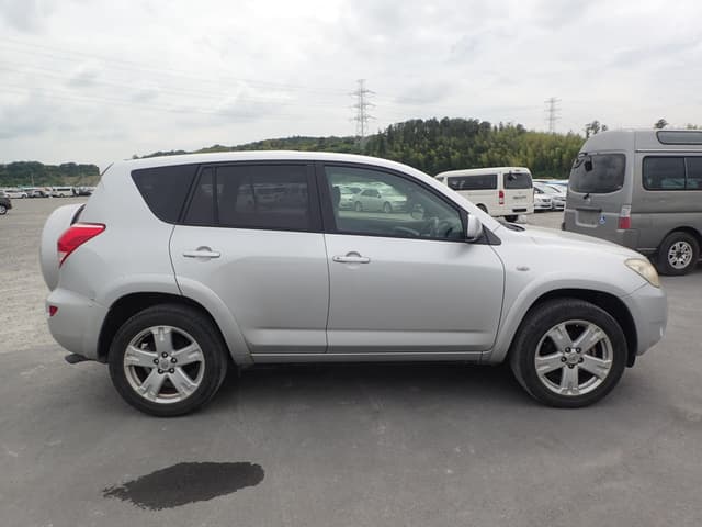 2006 Toyota RAV4 JDM car for sale — photo 6 of 10