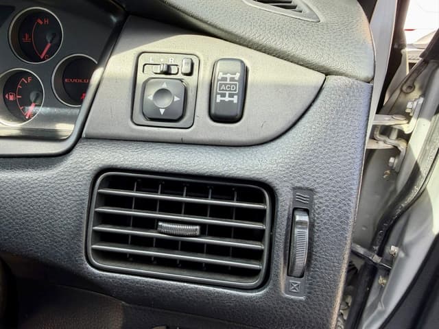 2001 Mitsubishi Lancer Evolution JDM car for sale — photo 13 of 25