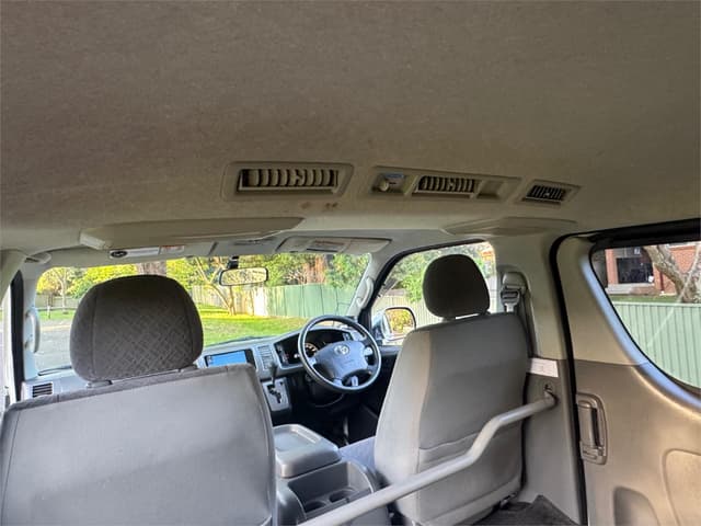 2008 Toyota HiAce JDM car for sale — photo 13 of 25