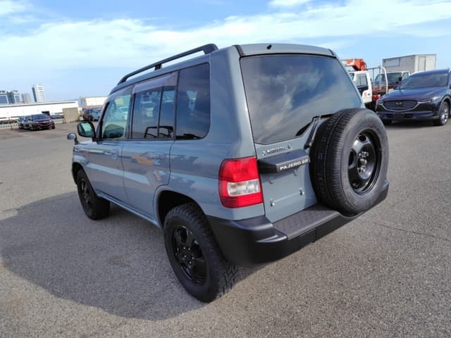 2000 Mitsubishi Pajero JDM car for sale — photo 3 of 20