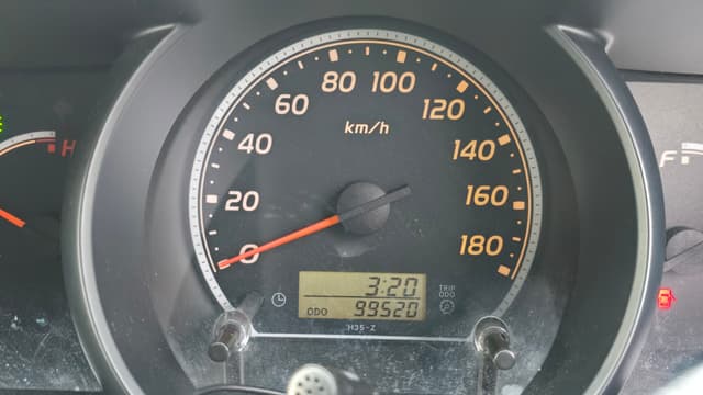 2007 Toyota HiAce JDM car for sale — photo 10 of 21