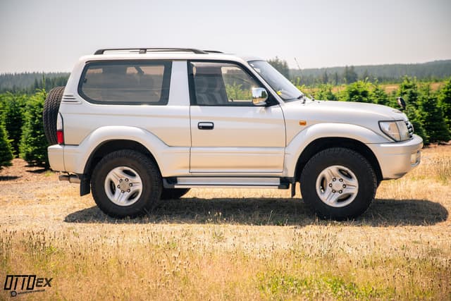 2000 Toyota Land Cruiser JDM car for sale — photo 3 of 25
