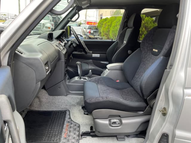 1997 Mitsubishi Pajero JDM car for sale — photo 13 of 17