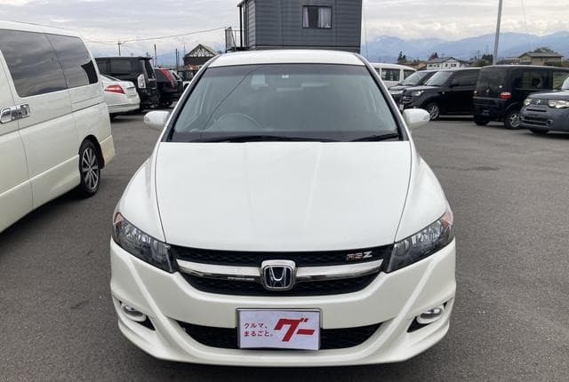 2010 Honda Stream JDM car for sale — photo 14 of 25
