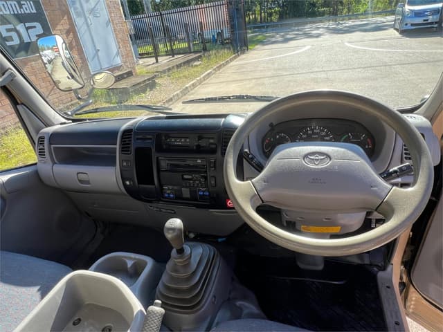 2008 Toyota Dyna JDM car for sale — photo 13 of 18
