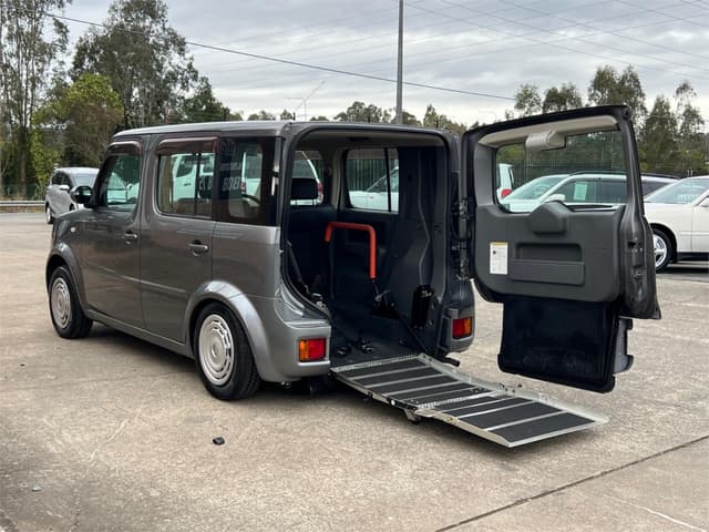 2005 Nissan Cube JDM car for sale — photo 11 of 17