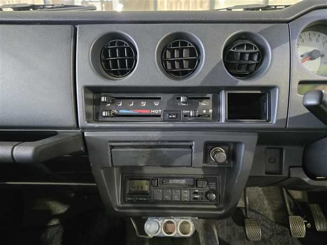 1996 Suzuki Jimny JDM car for sale — photo 23 of 24