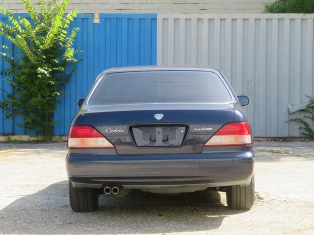 1997 Nissan Cedric JDM car for sale — photo 4 of 21