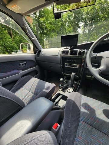 1998 Toyota Hilux Surf JDM car for sale — photo 19 of 25