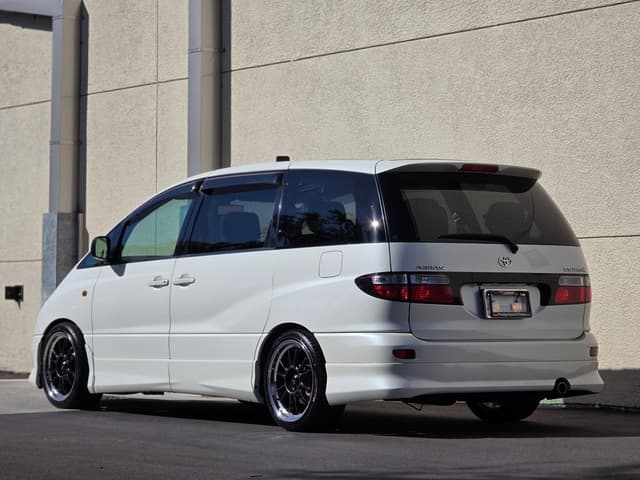 2000 Toyota Estima JDM car for sale — photo 17 of 23