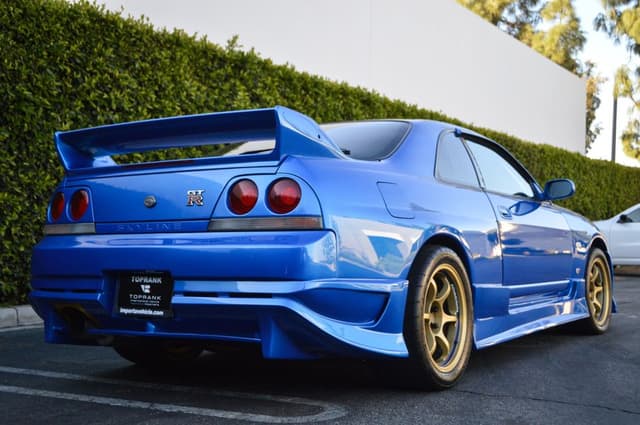 1995 Nissan Skyline JDM car for sale — photo 8 of 25