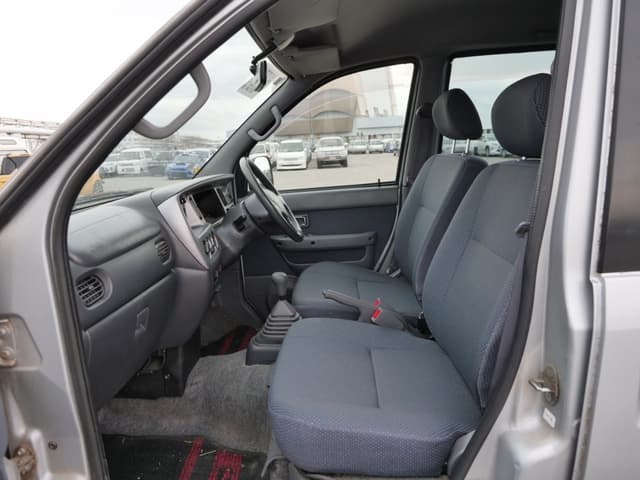 2001 Daihatsu Atrai JDM car for sale — photo 24 of 25