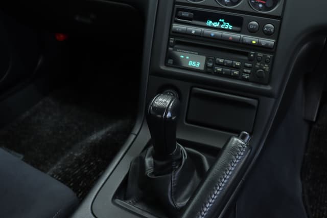 1998 Nissan Skyline JDM car for sale — photo 19 of 25